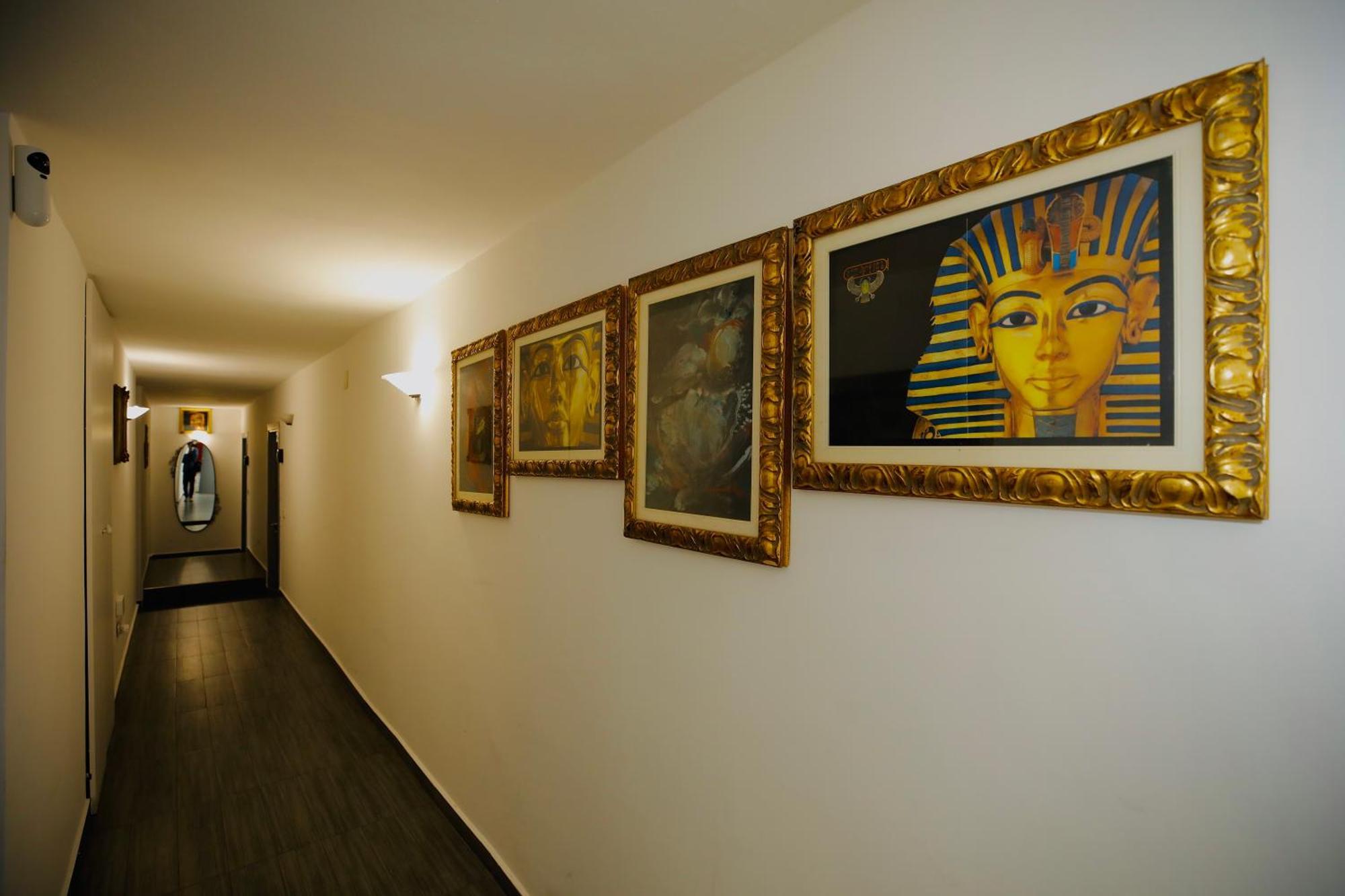 Apartamento Hosting Dreams Attics - Duomo Milán Exterior foto