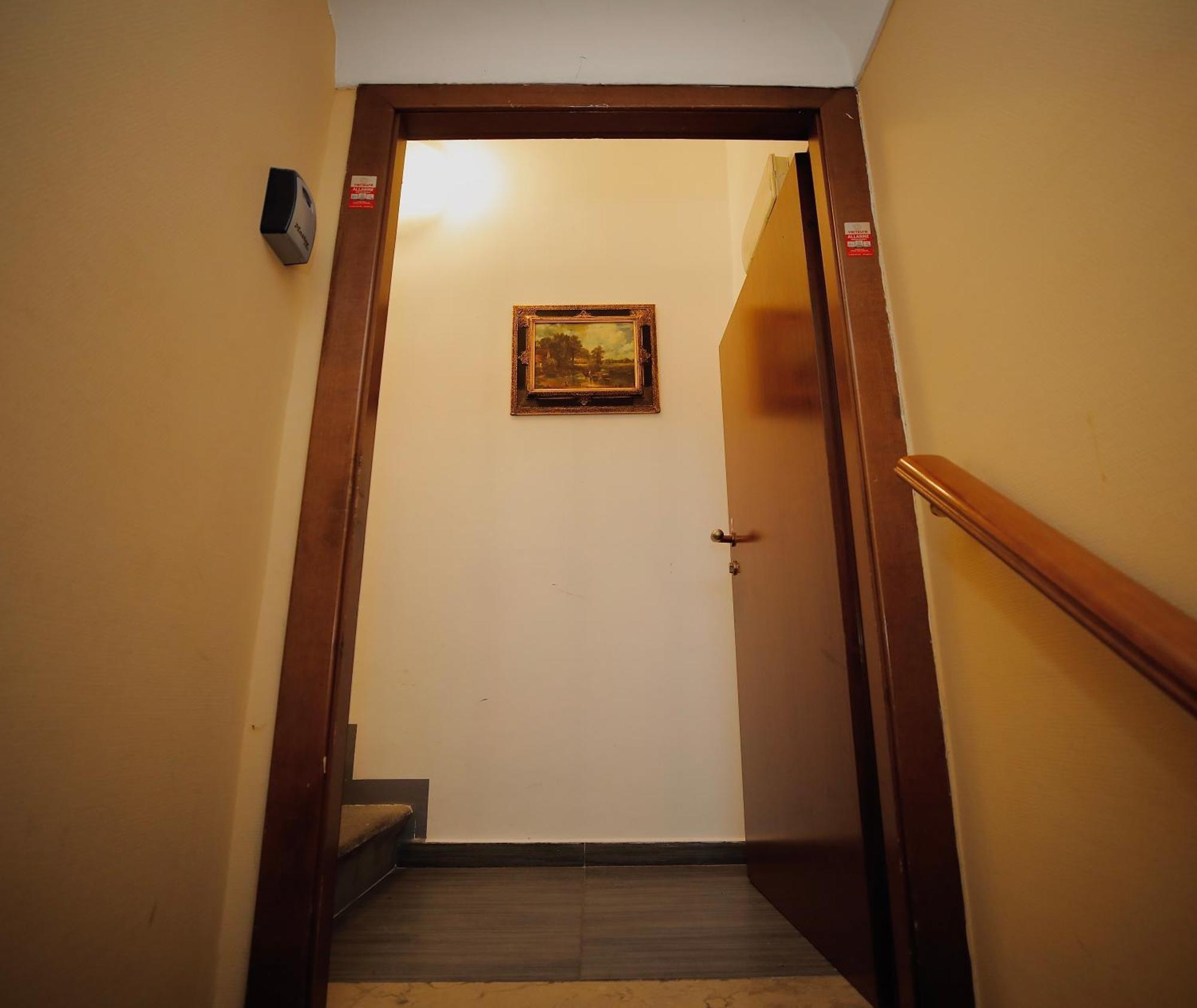 Apartamento Hosting Dreams Attics - Duomo Milán Exterior foto